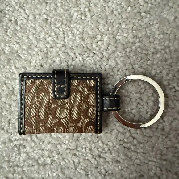 Vintage Coach Brown Leather Photo Frame Keychain Holder - Picture 2 of 4